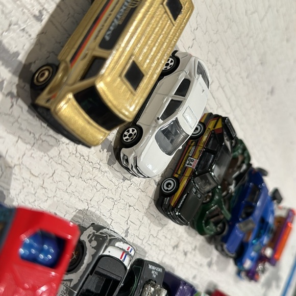 14 mini cars - hotwheels, matchbox cars mix 1970-2022 - Picture 4 of 4
